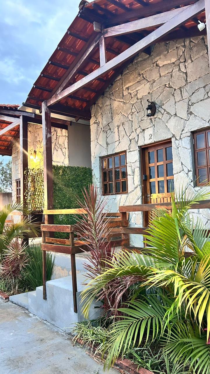 Fachada dos chalés da Vila Maytrea Chalés em Alto Paraíso